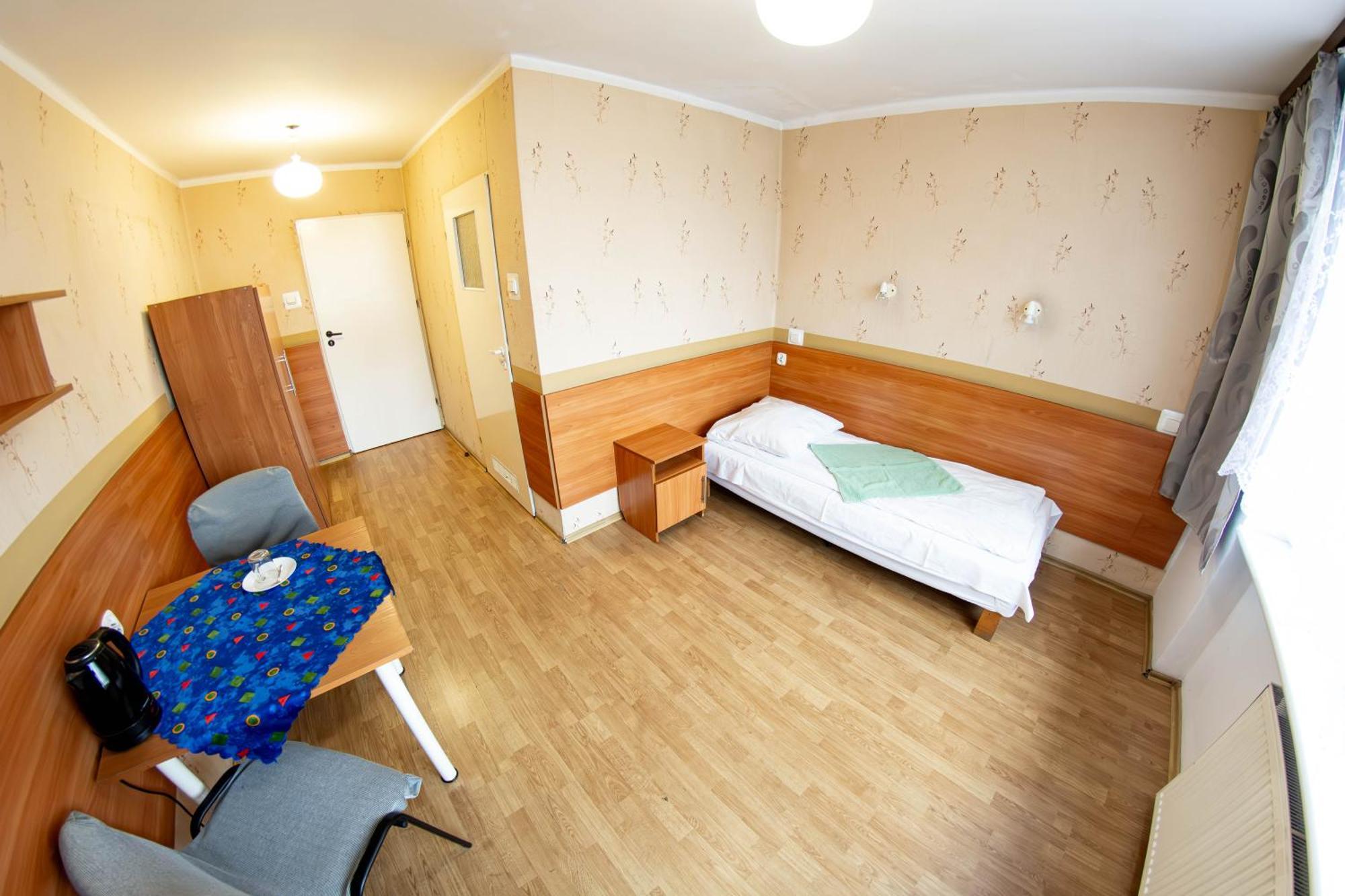 Twoj Hostel Руда-Шльонська Екстер'єр фото