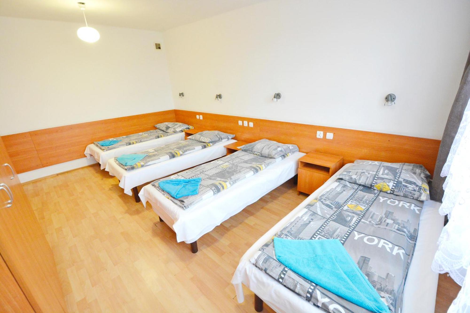 Twoj Hostel Руда-Шльонська Екстер'єр фото