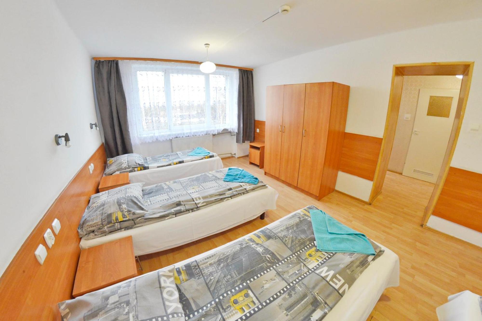 Twoj Hostel Руда-Шльонська Екстер'єр фото