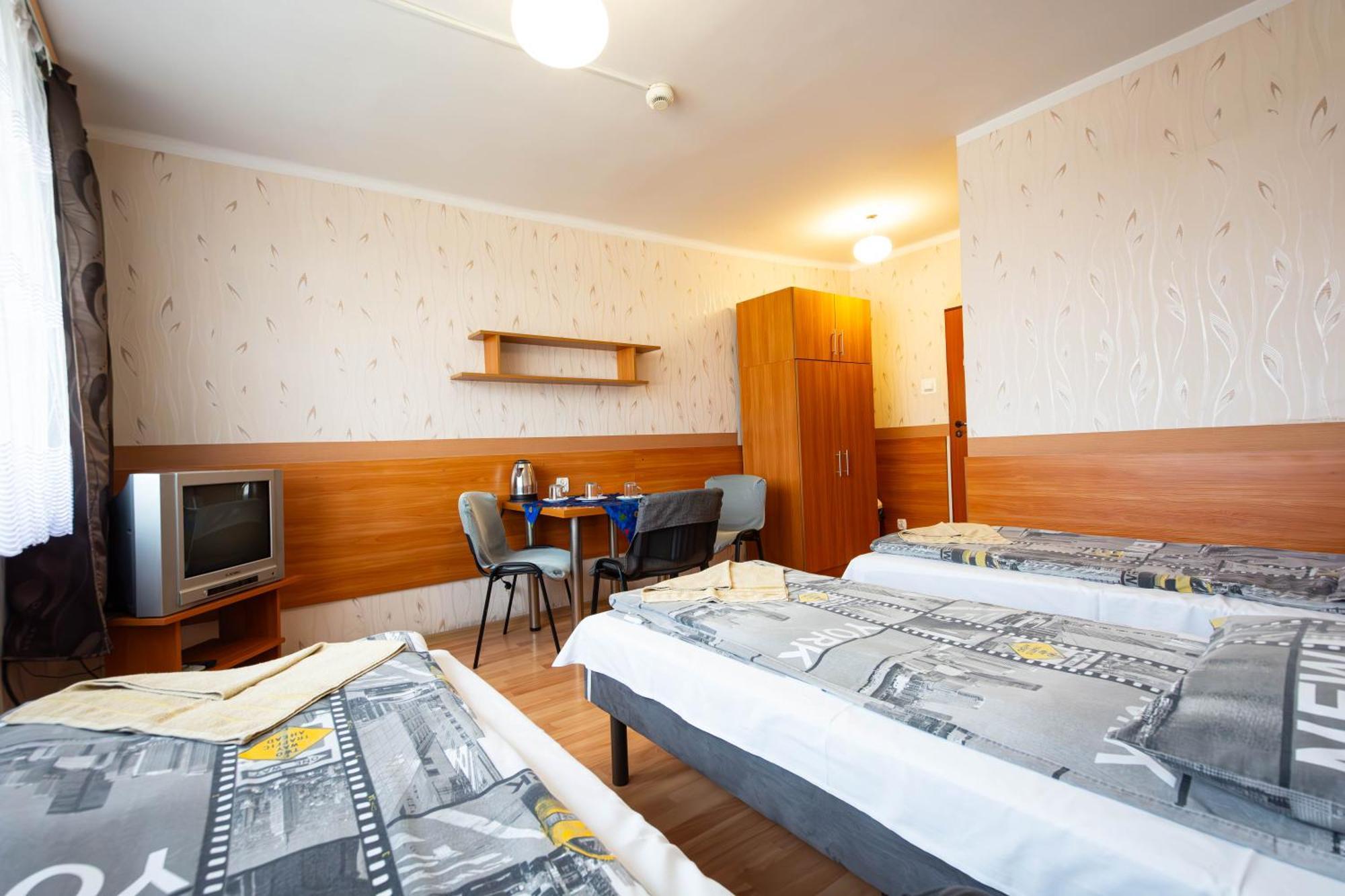 Twoj Hostel Руда-Шльонська Екстер'єр фото